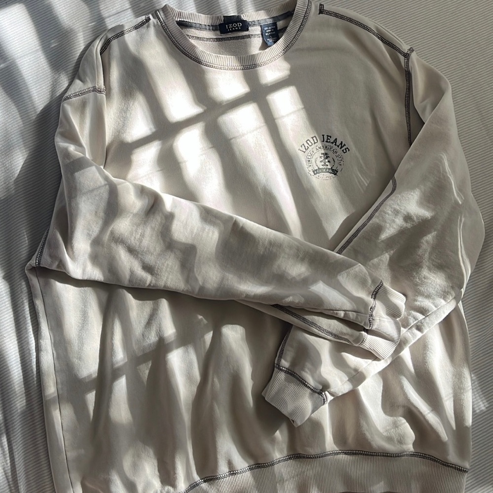 IZOD crewneck!